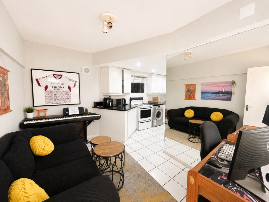 1 Bedroom Property for Sale in Green Point Western Cape